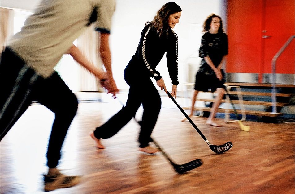 Mange skoler, der gør det rigtig godt indenfor bevægelse - både kvantitativt og kvalitativt. Men undersøgelse viser også, at der er en del danske skoleelever, der ikke får den bevægelse i skoletiden, de burde få, mener Dansk Skoleidræt.