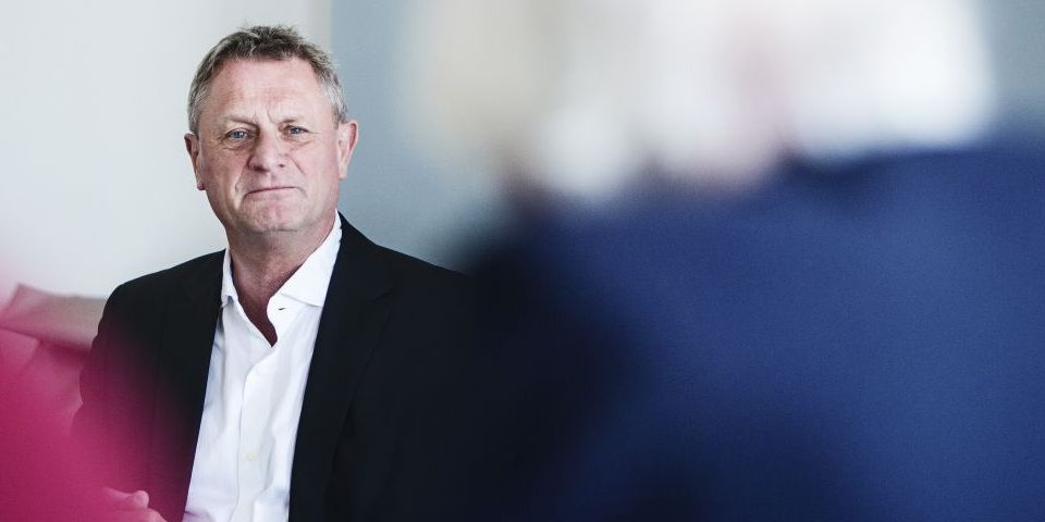(Arkiv) Tidligere overvismand Hans Jørgen Whitta-Jacobsen foreslår højere dagpengesats til færre forsikrede ledige i starten af en arbejdsløshedsperiode.