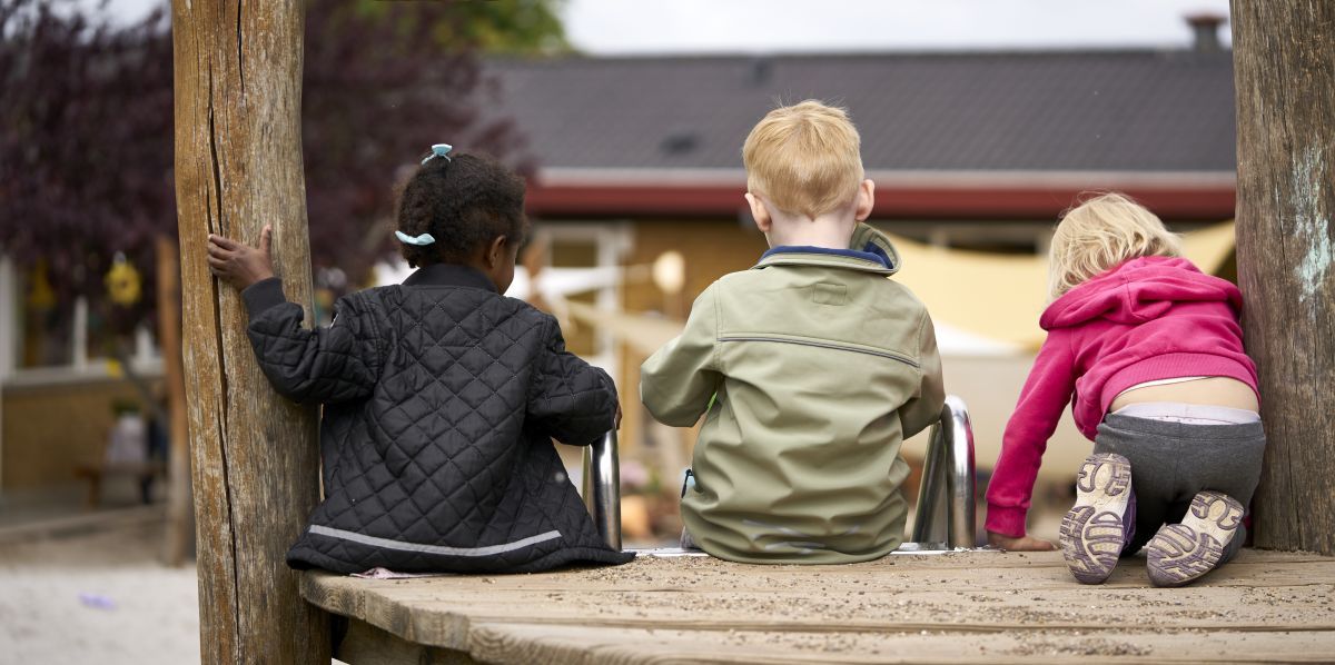 BUPL kritiserer kommunerne for at gennemføre besparelser på daginstitutionsområdet selvom de får penge til at løfte normeringerne i daginstitutionerne. Men en opgørelse viser, at mange af kommunerne allerede er i mål med minimumsnormeringerne.