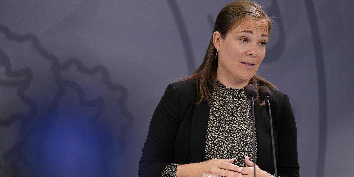 Social- og Ældreminister Astrid Krag (S) fik mere end halveret sine personlige antal stemmer til folketinget. Det til trods for, at Socialdemokratiet gik frem med to mandater på landsplan.