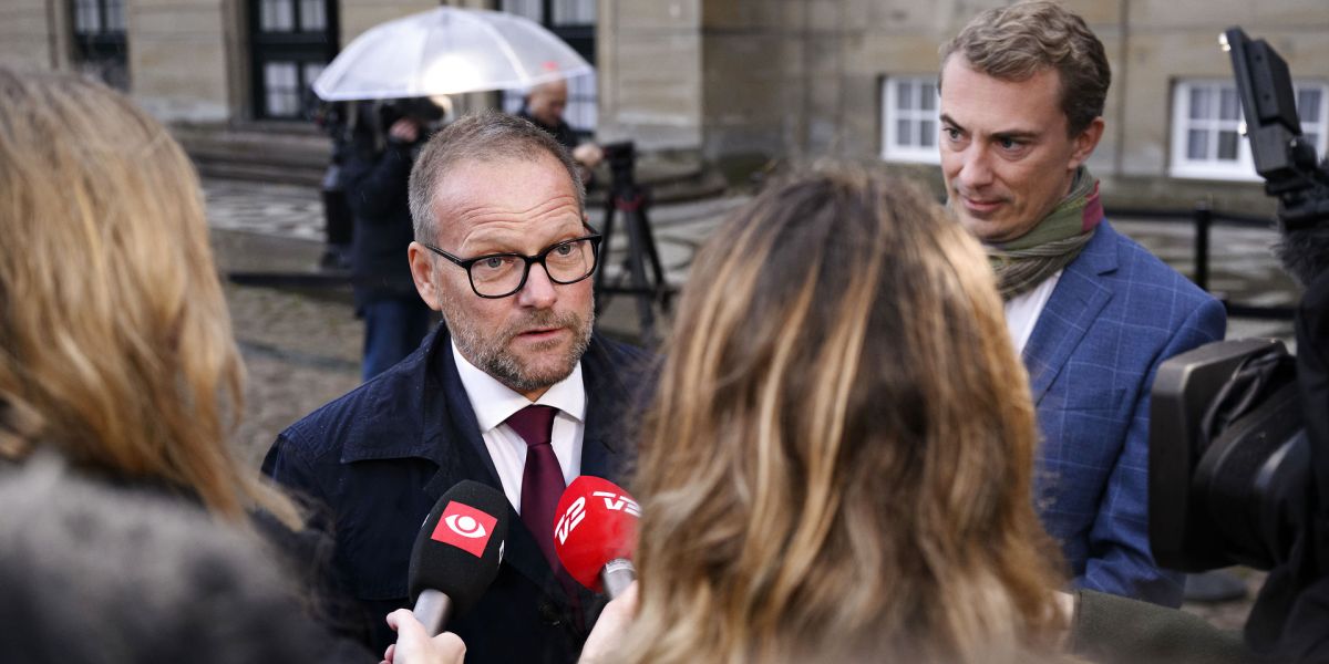 Dansk Folkeparti skal have ny beskæftigelsesordfører, efter at René Christensen må forlade Dansk Folkeparti efter partiets dårlige valg.