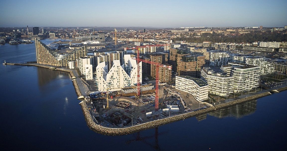 Udvidelsen af Aarhus Ø har skabt debat blandt byens borgere - de bekymringer skal kommunen blive bedre til at lytte til tidligt i processerne, har kommunen erkendt.