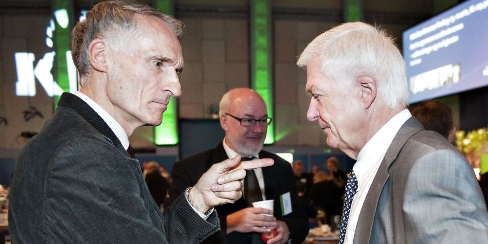 Tilbage i 2010 var der også store problemer med kommunernes økonomi på det specialiserede socialområde. På billedet ses daværende indenrigsminister Bertel Haarder (V) og daværende KL formand Erik Fabrin (V).