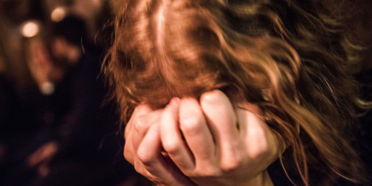 Stalking - uønsket og chikanerende kontakt - giver ofrene mange kvaler. Syv kommuner forsøger i projekt at hjælpe ofrene og forebygge stalking.