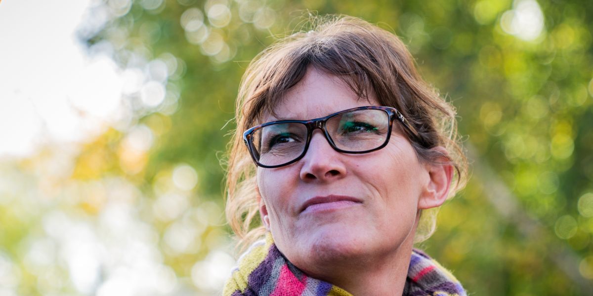 Det er ikke muligt at reducere de offentlige udgifter med over seks procent i kommunerne, uden at det går ud over servicen. Det mener borgmester Benedikte Kiær (K) fra Helsingør Kommune.