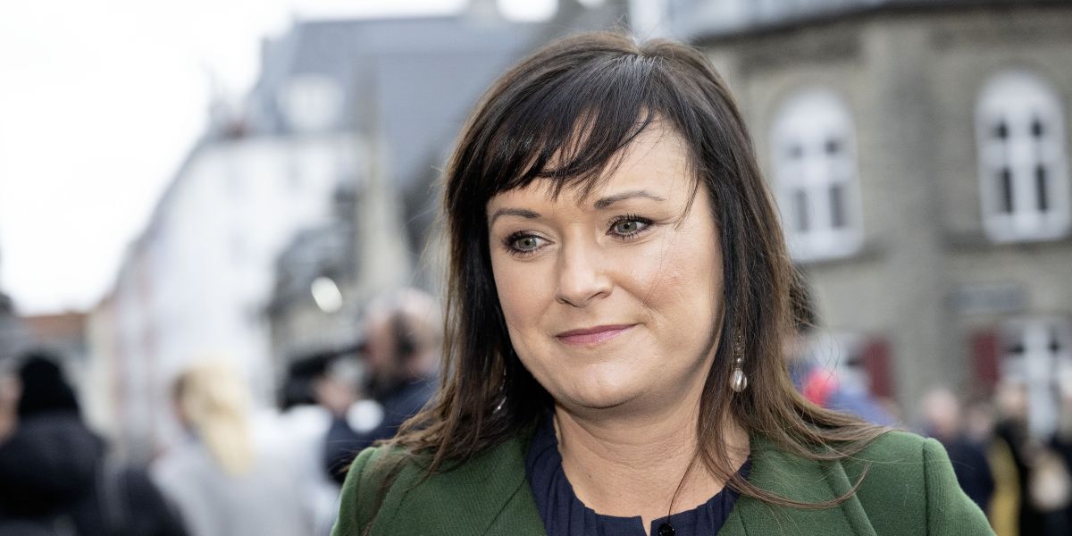 Mens indenrigs- og sundhedsministeren Sophie Løhde (V) allerede er begravet i spørgsmål på sundhedsområdet. Så kniber det for kommunalordførerne med at få skudt spørgsmål afsted til ministeren.