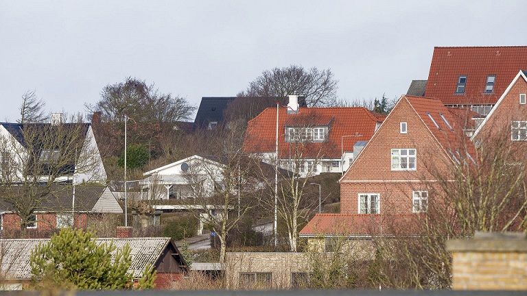 Vurderingsstyrelsen offentliggør frem mod 2024 løbende nye, offentlige ejendomsvurderinger. I alt skal 1,7 millioner ejerboliger vurderes, og det kan skabe en sagspukkel i kommunerne, der skal godkende rettelser i BBR-registret.