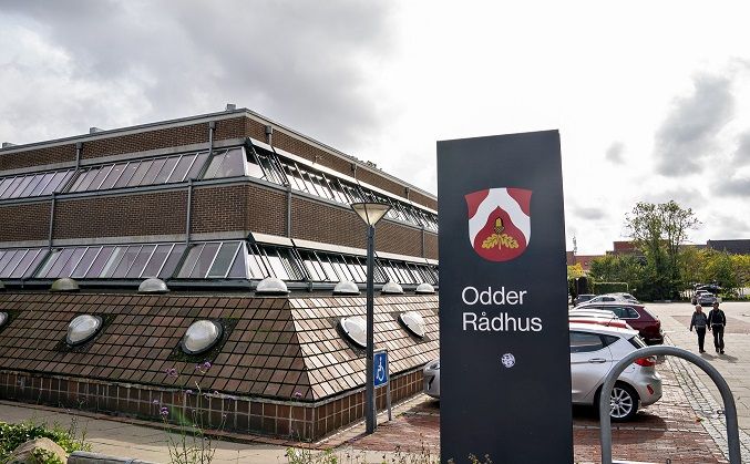 12. december vedtog et stort flertal i kommunalbestyrelsen i Odder Kommune at indføre en forsøgsordning med tilskud til hjemmepasning. Men ordningen indeholder en ulovlighed.