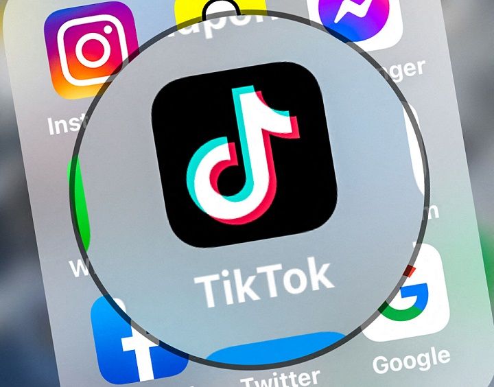 Helsingør Kommune holder fast i fortsat at benytte appen TikTok i ansattes mobiltelefoner.