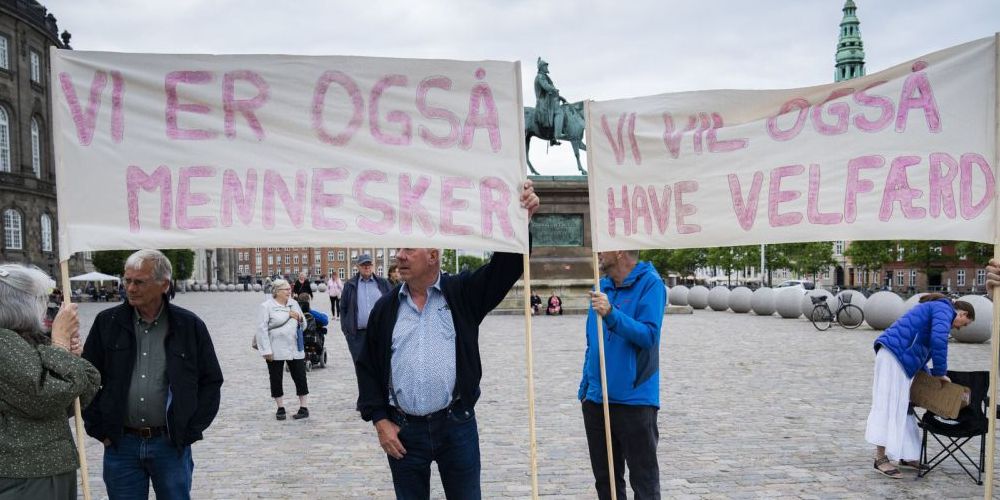 Det er blandt andet de mange sager på den enkelte sagsbehandlers bord, der skal kigges på.