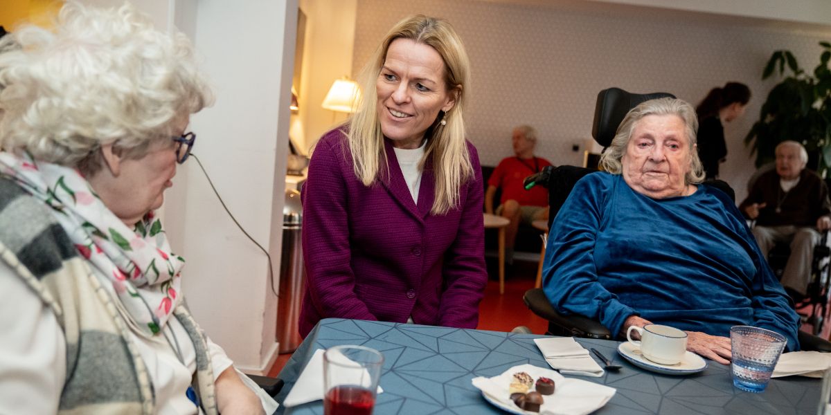 Ældreminister Mette Kierkgaard (M) vil tage sig god tid til at tale med alle aktører på ældreområdet, før hun vil fremlægge en ældrelov. Det er derfor ikke sikkert, at en ny ældrelov ser dagens lys på denne side af sommerferien.
