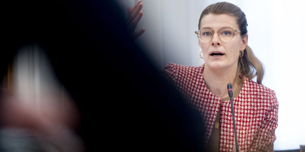Det er fjerde måned i træk, at der kommer flere ledige hænder på det danske arbejdsmarked.