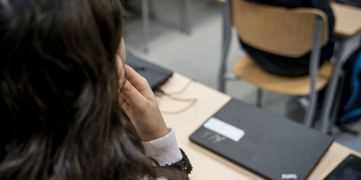 Der kommer måske en lovændring nu på baggrund af DR's afdækning af, at kommunerne i forholdsvis få tilfælde inddrager børnechecken hos forældre, hvis børn har et et stort fravær.