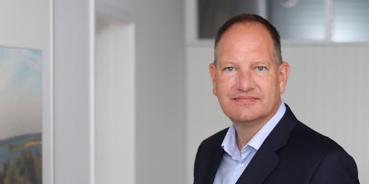 Den 54-årige kommunaldirektør i Halsnæs Jan Michelsen er indstillet til fritaget for tjeneste og indstillet til fyring.
