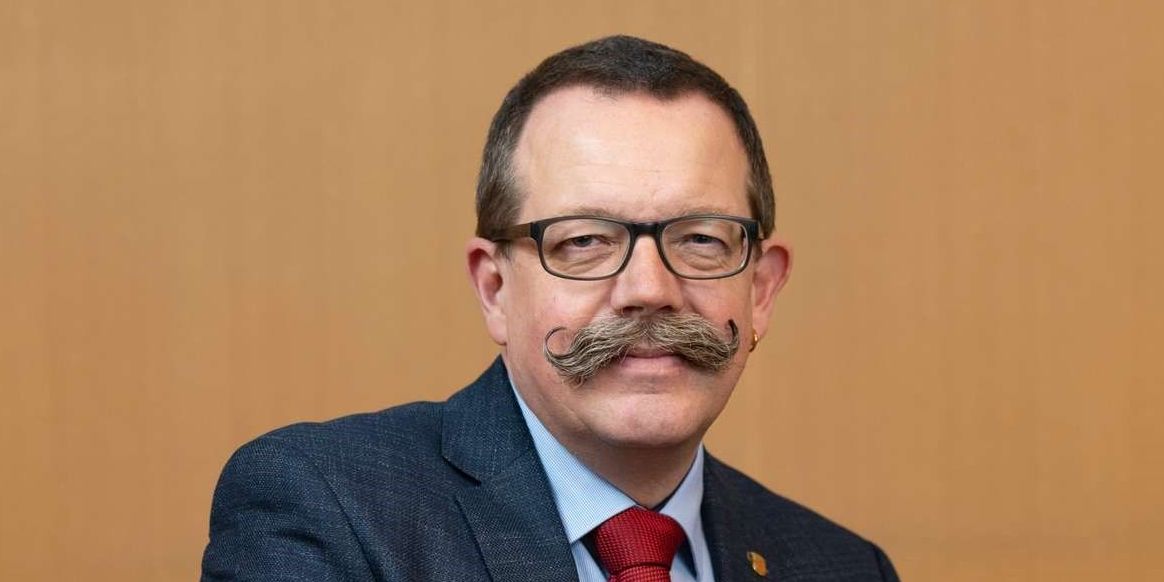 "Det er træls. Det er aldrig sjovt at rydde op. Slet ikke, når det kommer til at genere en masse mennesker," siger formanden for teknisk udvalg i Fredericia Kommune, Christian Bro (S).