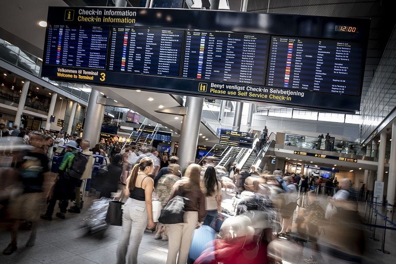 På kontrolaktioner fandt lufthavnstilsynet i 2022 625 overtrædelser af reglerne for rejse, mens man er på sociale ydelser.