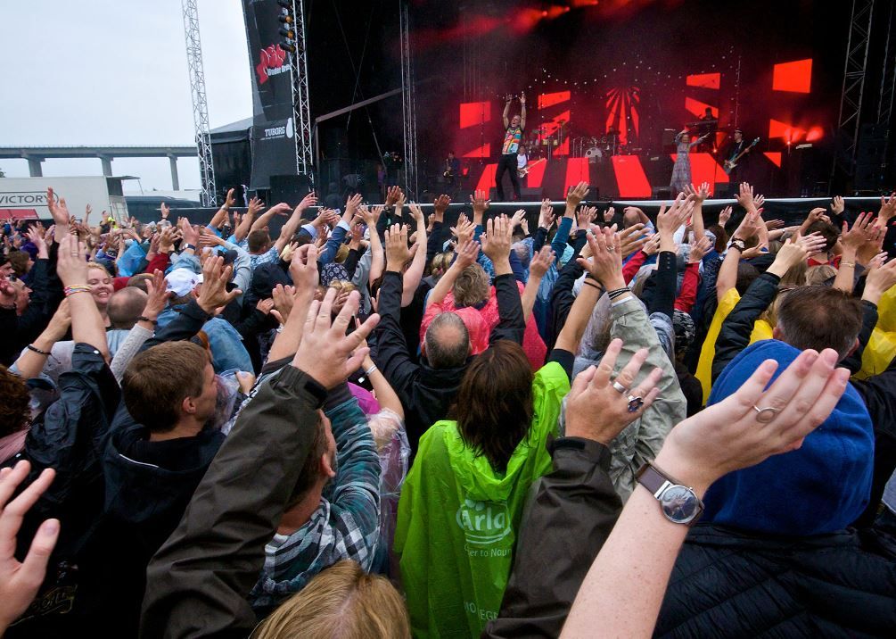 Rock under broen får lov at feste videre i Middelfart, men andre nattefester bliver ikke længere tilladt til efter midnat i kommunen.