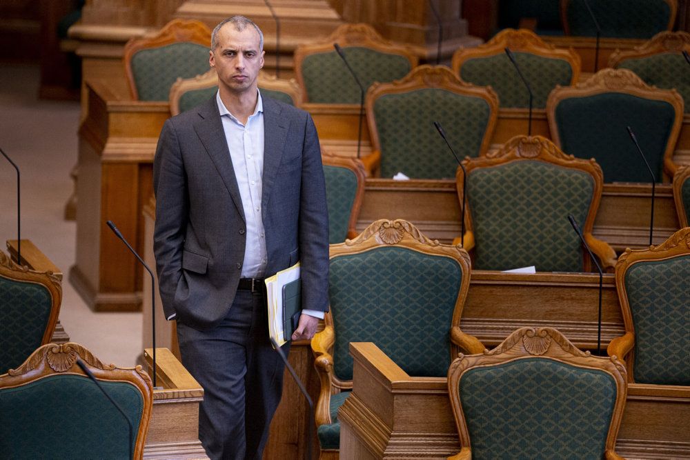 Mattias Tesfaye kunne ikke tidligere garantere, at opkvalificeringspuljen var fredet, men tirsdag har regeringen gjort det klart.