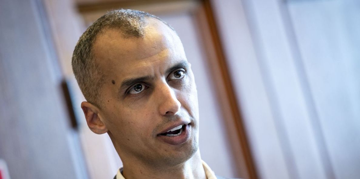 "Jeg synes jo, unge skal vurderes på det, de kan, og ikke på dem, de er," siger minister Mattias Tesfaye til DR.