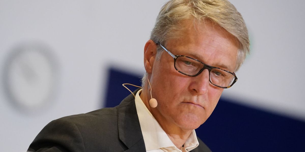 Forskningsdirektør i Vive, Torben Tranæs, mener, at der kan spares mange penge på jobcentrene. Eksempelvis kan man skærer væsentlig ned på tilbuddet af aktiviteter, siger han til NB-Beskæftigelse.