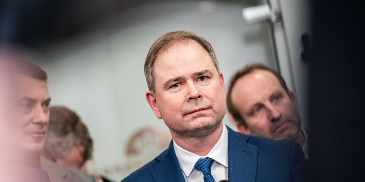 Nicolai Wammen (S) har tidligere løbet fra en klar aftale med kommunerne. Det har kostet kommunerne milliarder på det specialiserede socialområde. Den samme historie kan risikere at gentage sig, hvad angår administrative besparelser.