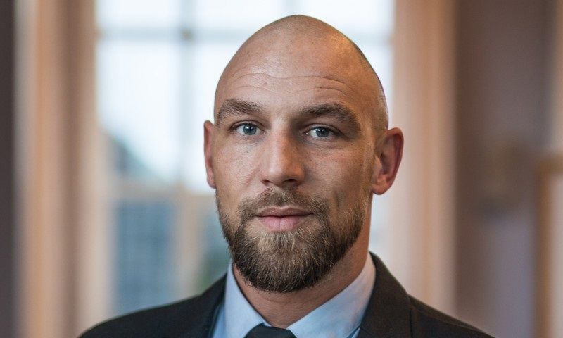 Kasper Schneider fra Liberal Alliance i Næstved Kommune foreslår at sætte taletiden ned under byrådsmøderne.