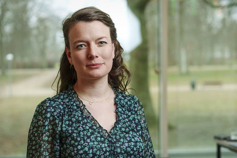 Billund Kommune tager gerne imod flere ansøgninger om at etablere solcelleanlæg - men de skal komme lokalsamfundet til gode, understreger borgmester Stephanie Storbank (V).