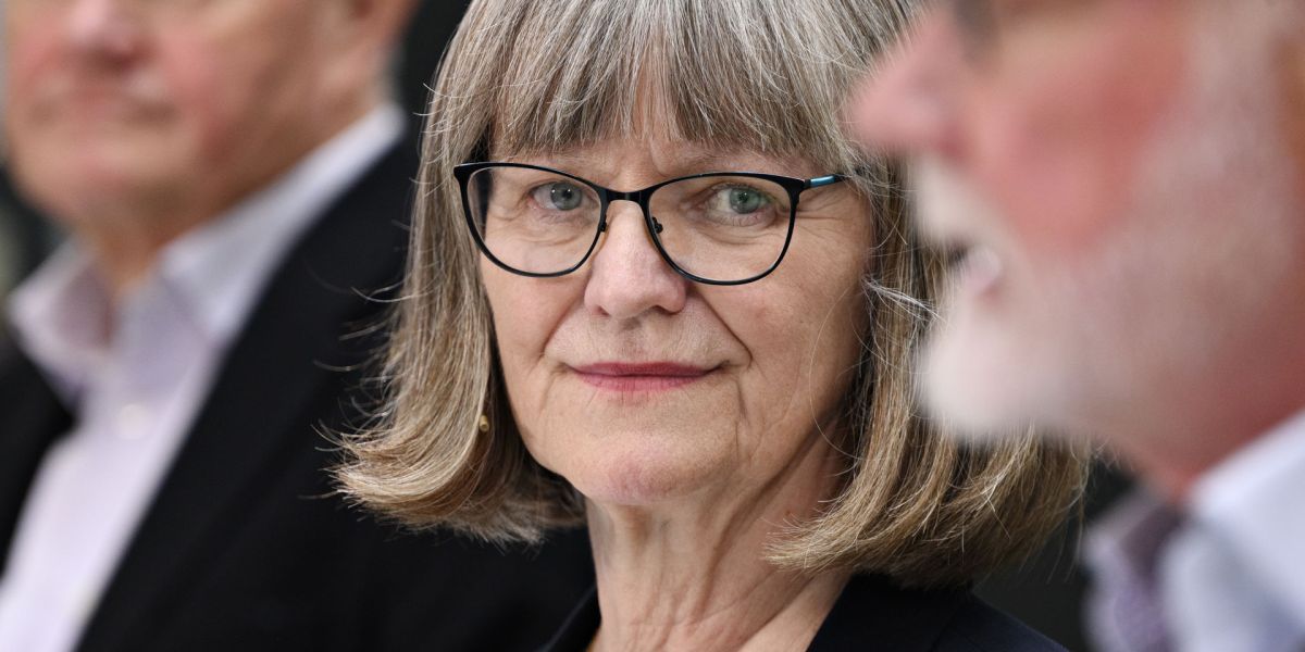 Formanden for Reformkommissionen Nina Smith løftede ved et arrangement mandag lidt af sløret for, hvad den sidste rapport fra kommisionen 'Nye Nye veje for udsatte borgere' vil indeholde.