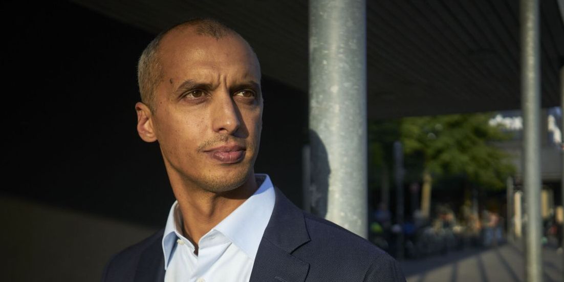Kommunerne med frisatte folkeskoler kan godt vælge at spare på folkeskolen for at prioritere andre velfærdsområder, skriver børne- og undervisningsminister Mathias Tesfaye (S) i et svar til Folketinget.