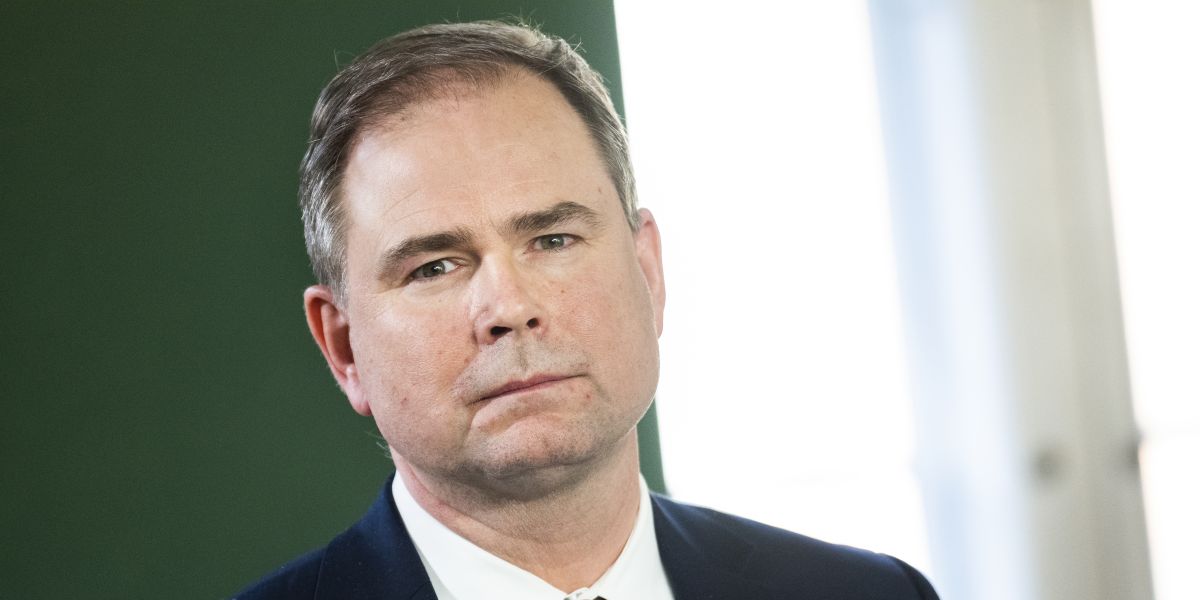Finansminister Nicolai Wammen (S) vil ikke ændre på udgiftslofterne, selvom råderummet viser sig at være højere end først antaget.