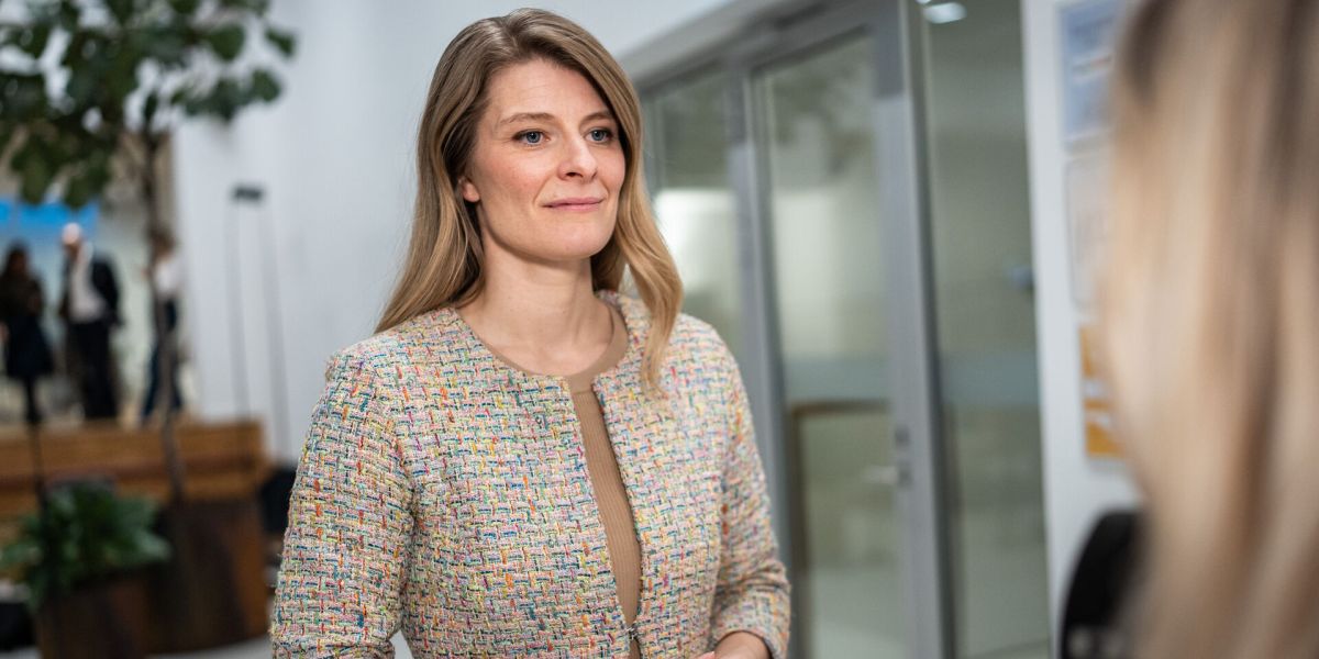 Beskæftigelsesminister Ane Halsboe-Jørgensen (S) glæder sig over, at hendes ministerie har netop har lanceret publikationen "Status på arbejdsmarkedet," som tre gange årligt skal give et overblik over arbejdsmarkedets aktuelle tilstand.