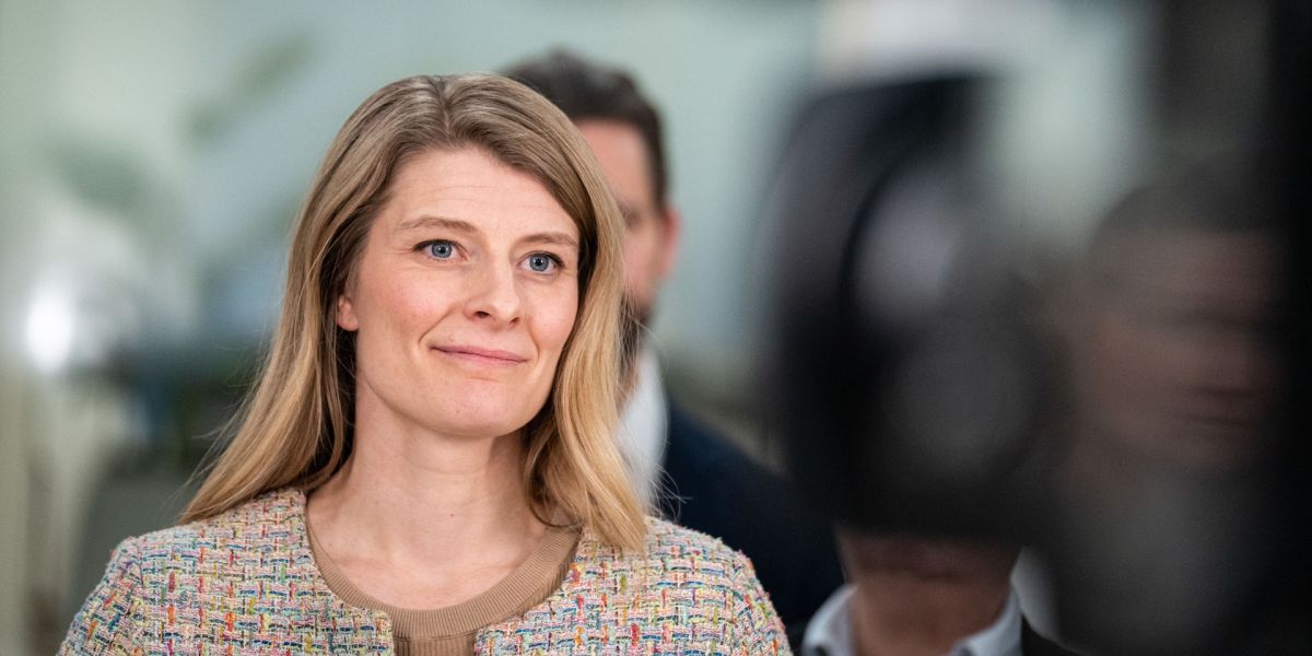 Ane Halsboe-Jørgensen (S) blev ved et arrangement mandag spurgt om, hvad der ligger bag beslutningen om at lukke jobcentrene. Ifølge beskæftigelsesministeren skyldes det en kombination af flere ting.