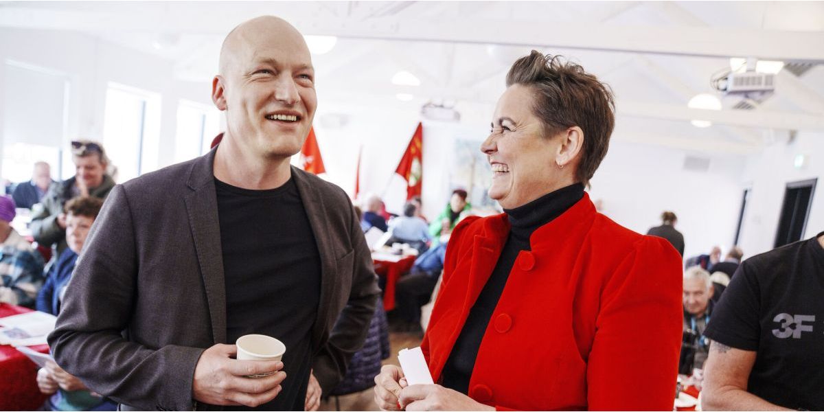 Står det til Enhedslistens Pelle Dragsted formand for SF Pia Olsen Dyhr skal seniorpensionen ikke være fortid. Tværtimod. På arbejdernes internationale kampdag forslog de to partier at retten til seniorpension omvendt udvides.