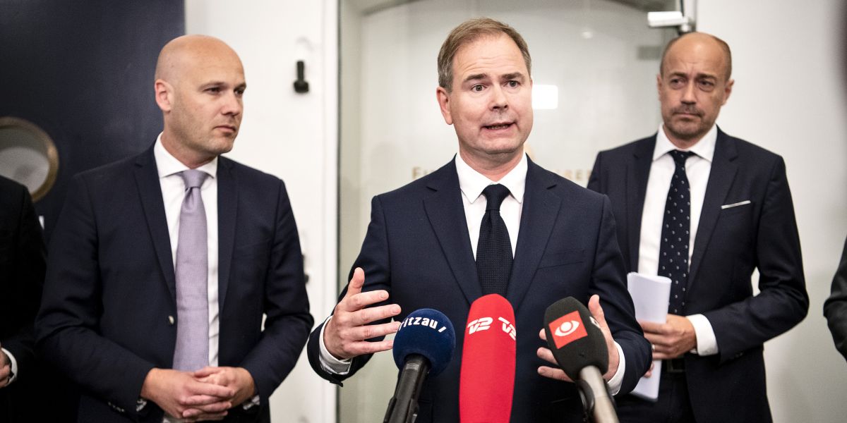 Sådan så det ud, da formand for Danske Regioner, Anders Kühnau (S), finansminister Nicolai Wammen (S) og tidligere sundhedsminister Magnus Heunicke (S) præsenterede sidste års økonomiaftale. I år blev doorstep hoppet over.