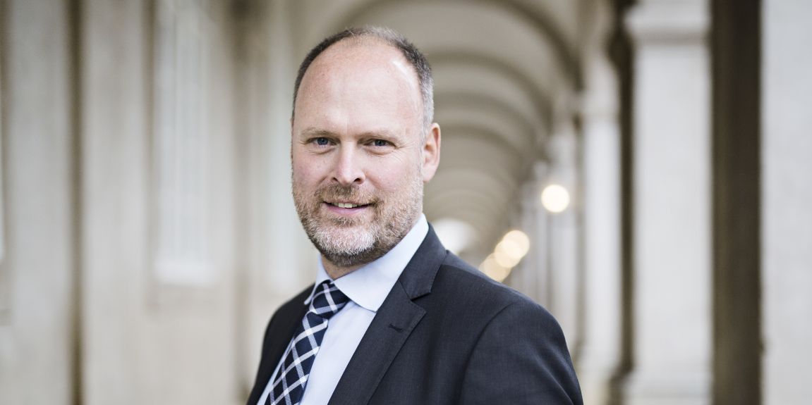 Morten Jung, markedschef i Dansk Erhverv, vil i dette debatindlæg sætte fokus på, at kommunerne skal blive bedre til aktivt at gå i dialog med private aktører, så der er bedre transparens om priserne på velfærdsydelser.