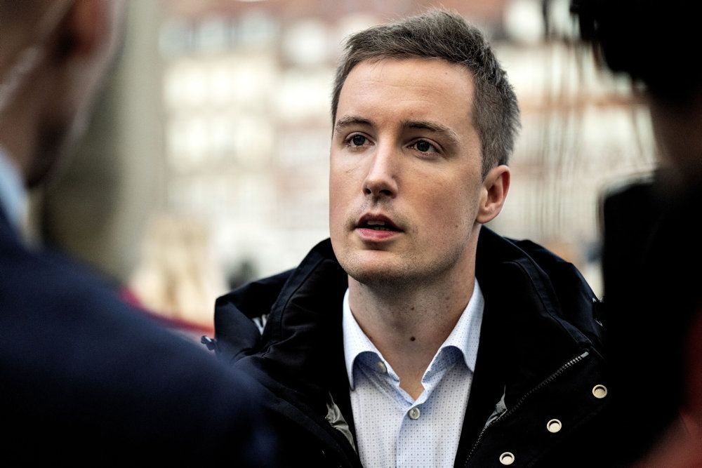 SF's Jacob Mark mener, at det haster med at få pengene i opkvalificeringspuljen, der skal være med til at få flere uddannede pædagoger, ud i kommunerne.