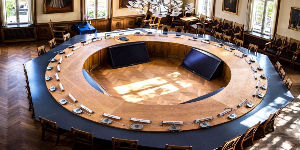 Mistillid fra borgernes side kan blandt andet forebygges ved, at byrådspolitikere lægger sig i selen for, at der er brede flertal bag større beslutninger.