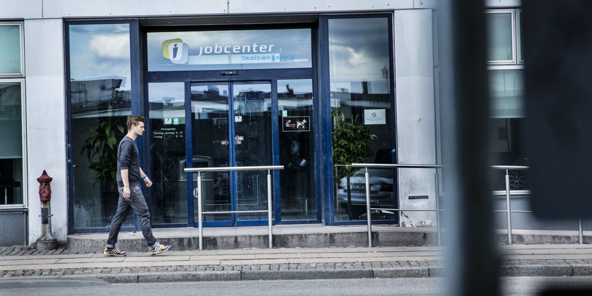 I løbet af årets første tre måneder faldt antallet af kontanthjælpsmodtagere med 2200. Det svarer til et fald på 2,2 procent i forhold til udgangen af 2022.