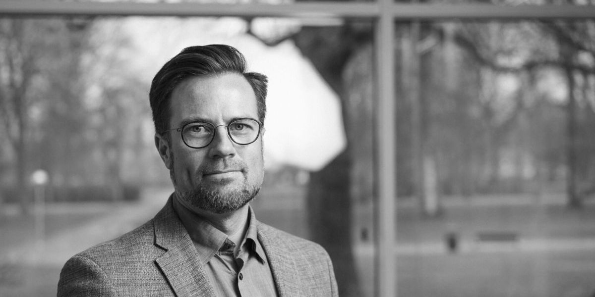 Det er afgørende, at Folketinget sikrer "de nødvendige økonomiske og politiske prioriteringer" af cybersikkerhed, lyder det fra KL-udvalgsformand, borgmester Peter Rahbæk Juel.