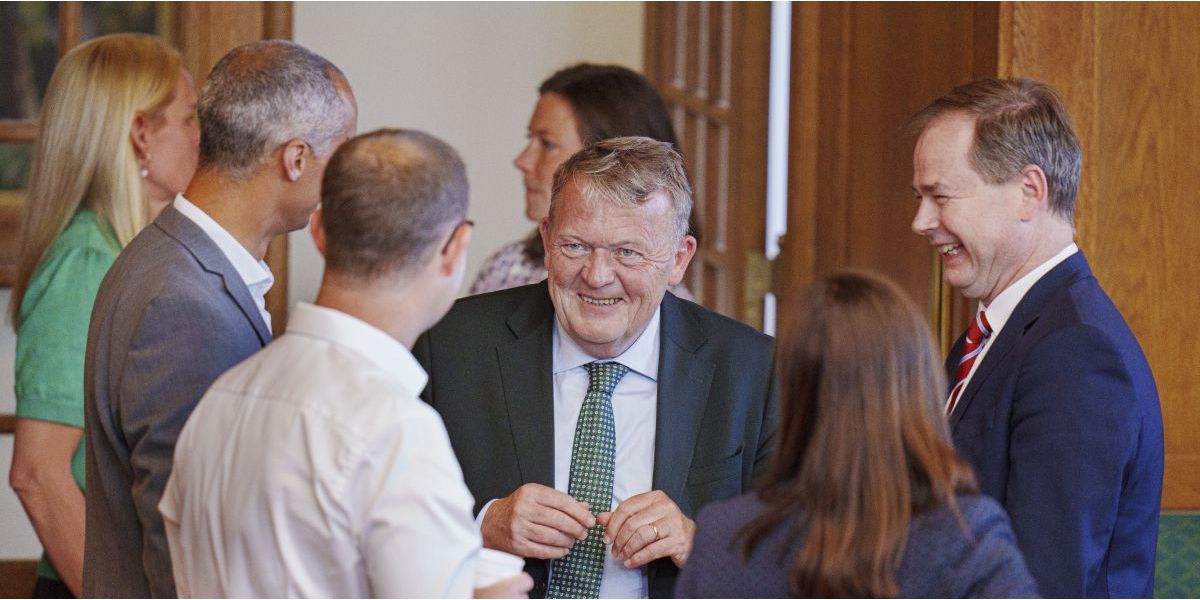 Lars Løkkes(M) og SVM-regeringens ambitioner om afbureaukratisering og frisættelse af den kommunale velfærd ser ud til at ende i små justeringer på skruer i bureaukratimaskineriet. Der mangler simpelthen koordinering, lydhørhed og troværdig tidsplan.