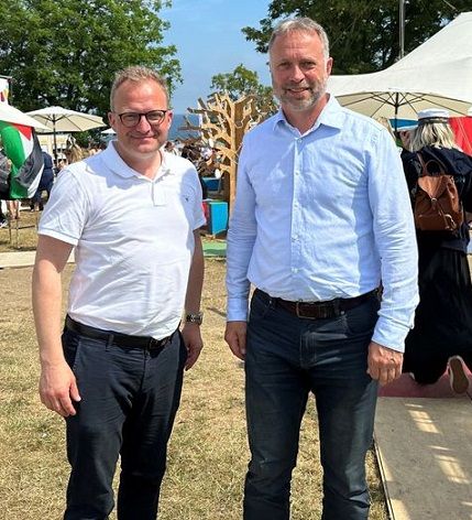 Steffen Damsgaard (t.v.) og borgmester Jacob Trøst.