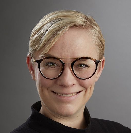 SF-politiker Lotte Kofoed, der er rådmand i Frederiksberg Kommune, erkender, at hun nu og da må tisse på gader og i parker.
