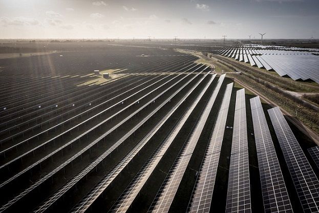 Faxe Kommune blandt de førende kommuner, når det handler om at udbygge solenergi. Men nu skal der trykkes på pauseknappen.