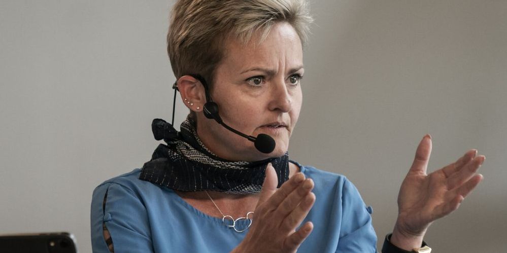 "Det handler om at få omlagt noget struktur og selvfølgelig tilføre ekstra midler," siger ministeren.