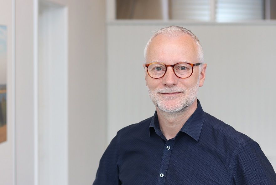 Niels Milo Poulsen er blevet fastansat som kommunaldirektør i Halsnæs Kommune efter en periode som konstitueret.