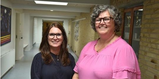 Formand for Skole- og Uddannelsesudvalget i Randers, Lise-Lotte Leervad Larsen (S), og lærer på Vestervangskolen, Tina Braad Herping.