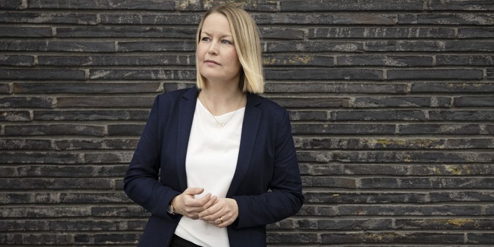 Det bliver socialforvaltningen og familieafdelingerne ude i kommunerne, der kommer til at stå med problemerne, når Familieretshuset skal fyre 100 medarbejdere.