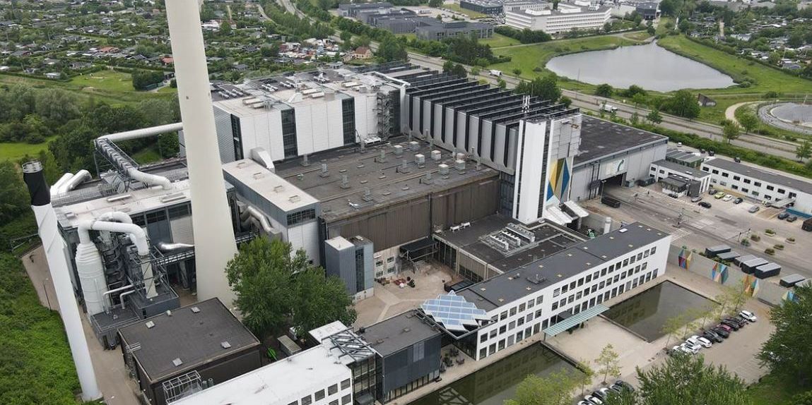 Der bør være respekt om det arbejde, som lokalpolitikere udfører i bestyrelser for bl.a. forsyningsselskaber som her Vestforbrænding. Det mener Richard Sandbæk.