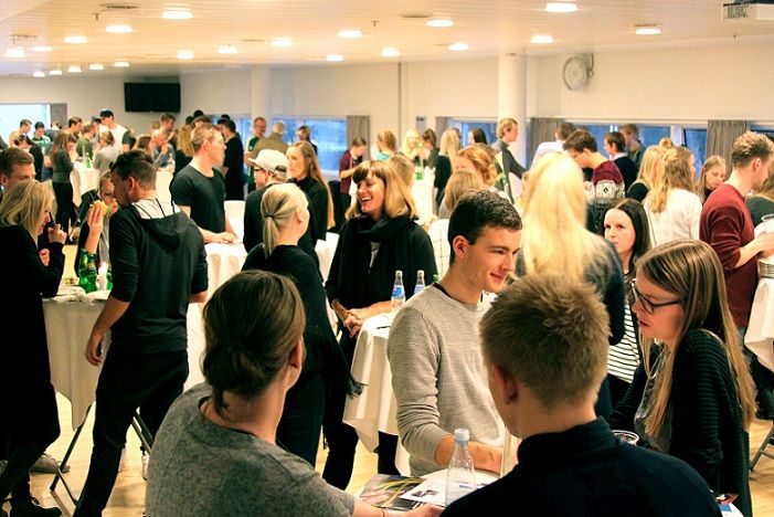 Eksilvestyderne samler mellem 35 og 300 unge studerende til events i studiebyerne. Knap 900 ud af Klub Eksilvestjyders 1.600 medlemmer bor i Aarhus. Men der er også en del i Aalborg, København og i Odense.