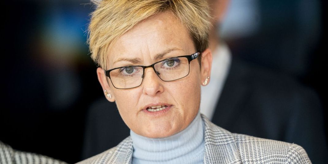 Særligt februar måned bliver travl for ministeren.